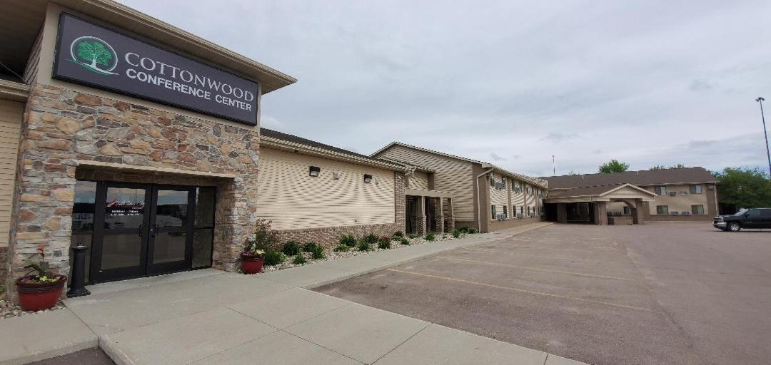 Cottonwood Inn And Conference Center South Sioux City Dış mekan fotoğraf